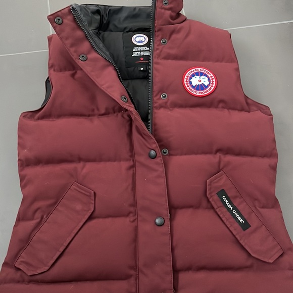 COPY - Canada Goose Vest - Picture 7 of 9